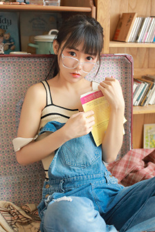 小妖精抬起臀嗯啊H军人(廉则吏)